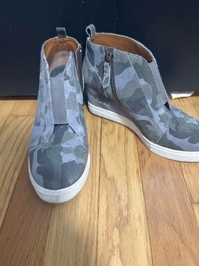 Paolo Camouflage Wedge Sneakers in Green and Gray